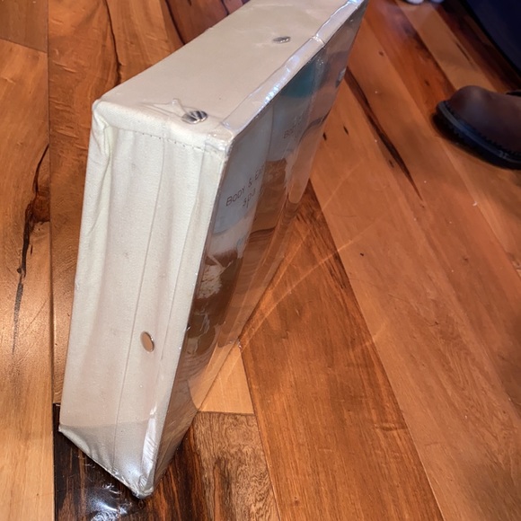 NWT ~ BODY AND EARTH SPA CANVAS FOOT BASKET - Picture 2 of 4